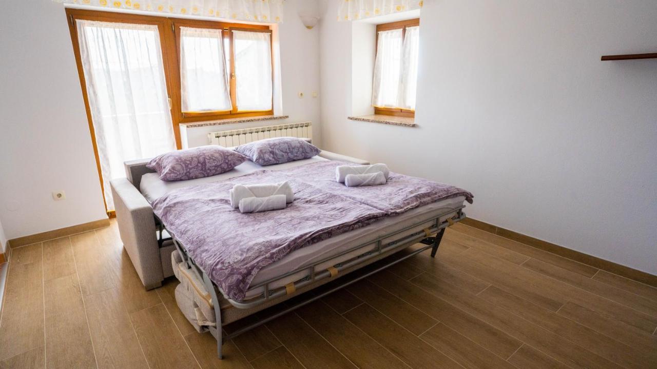 Apartma Tri Oljke Доброво Екстер'єр фото