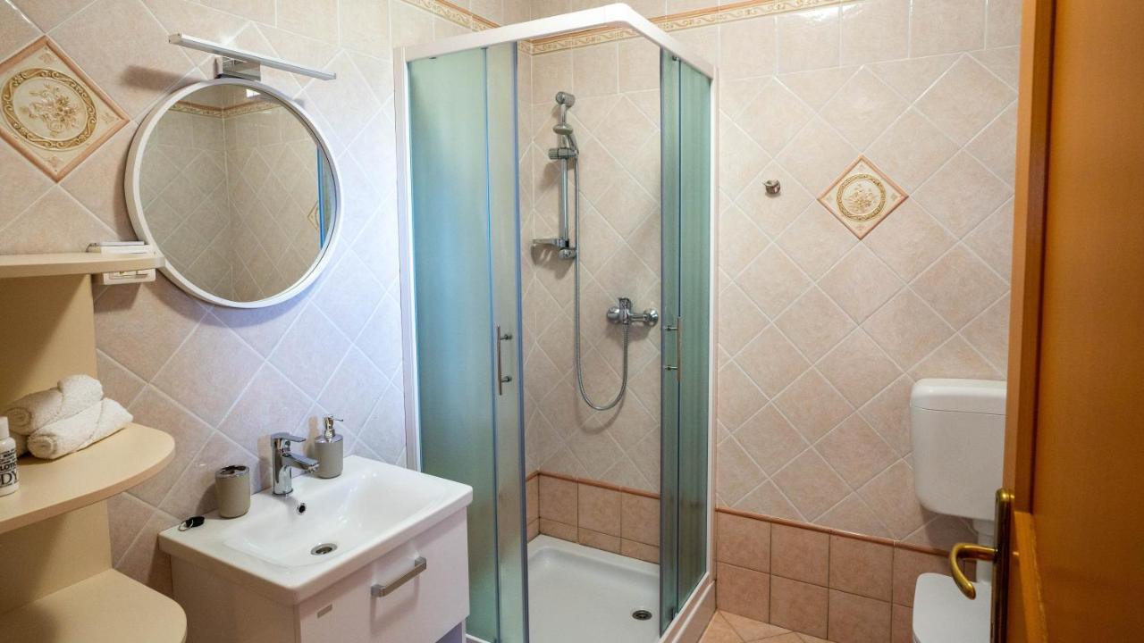 Apartma Tri Oljke Доброво Екстер'єр фото